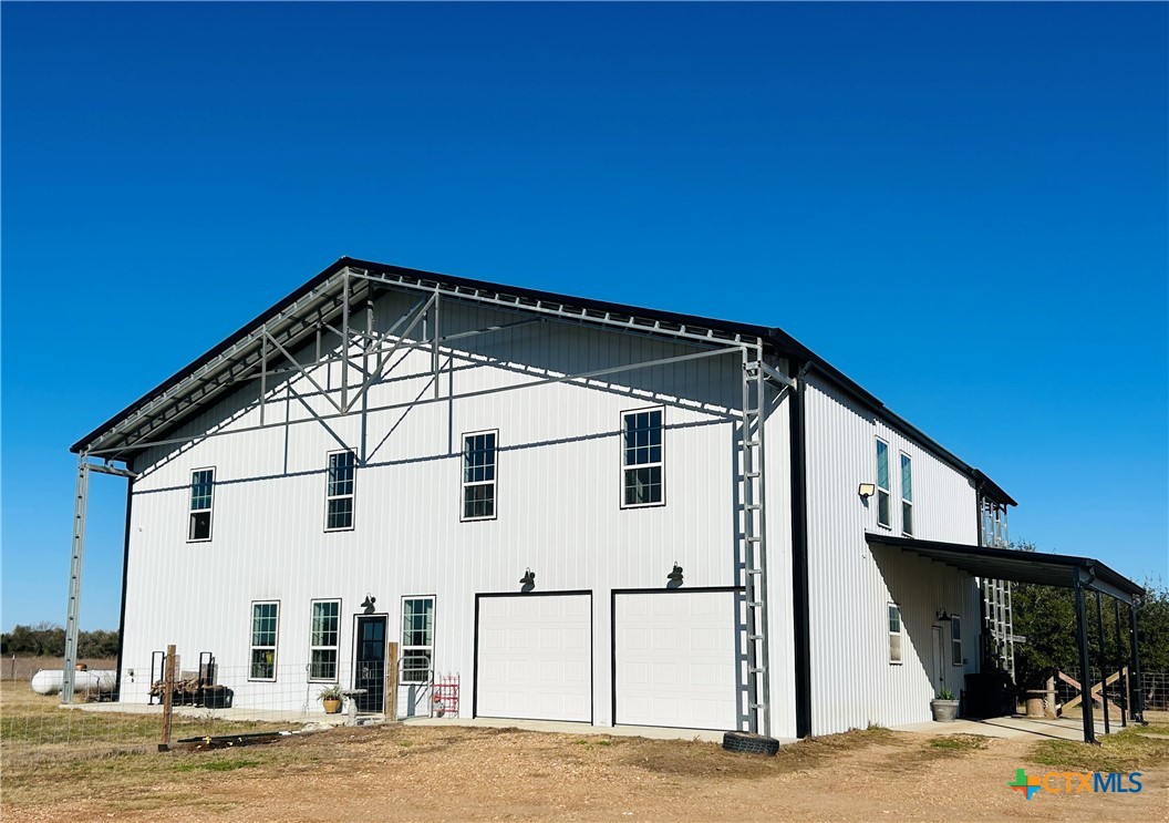 96 Leaning Oak Road Property Photo 1