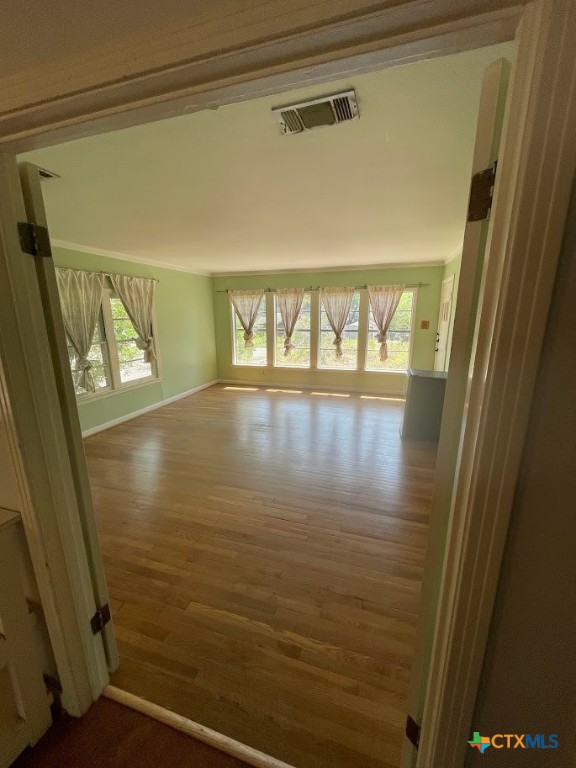 107 E Holland Street Property Photo 2