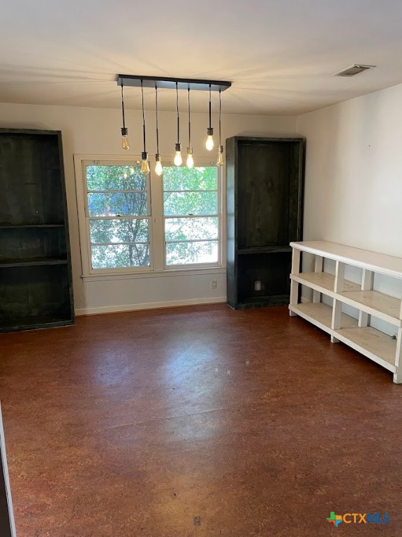 107 E Holland Street Property Photo 4