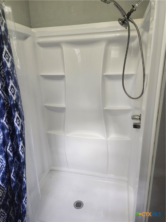 705 E Hiller Street Property Photo 12