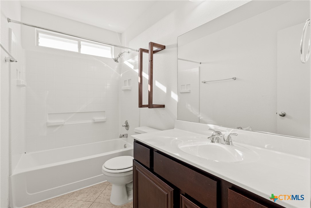 1501 Line Dance Court Property Photo 10