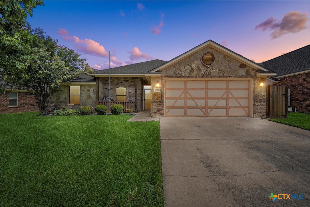 8614 Surrey Drive Property Photo 1