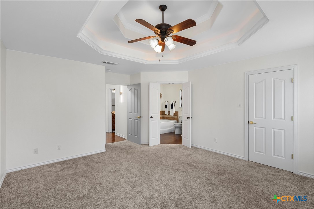 8614 Surrey Drive Property Photo 9