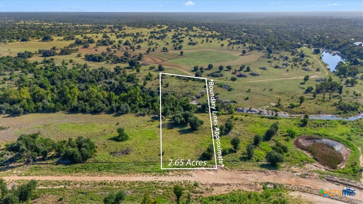 9249 Creek Side Drive Property Photo 6