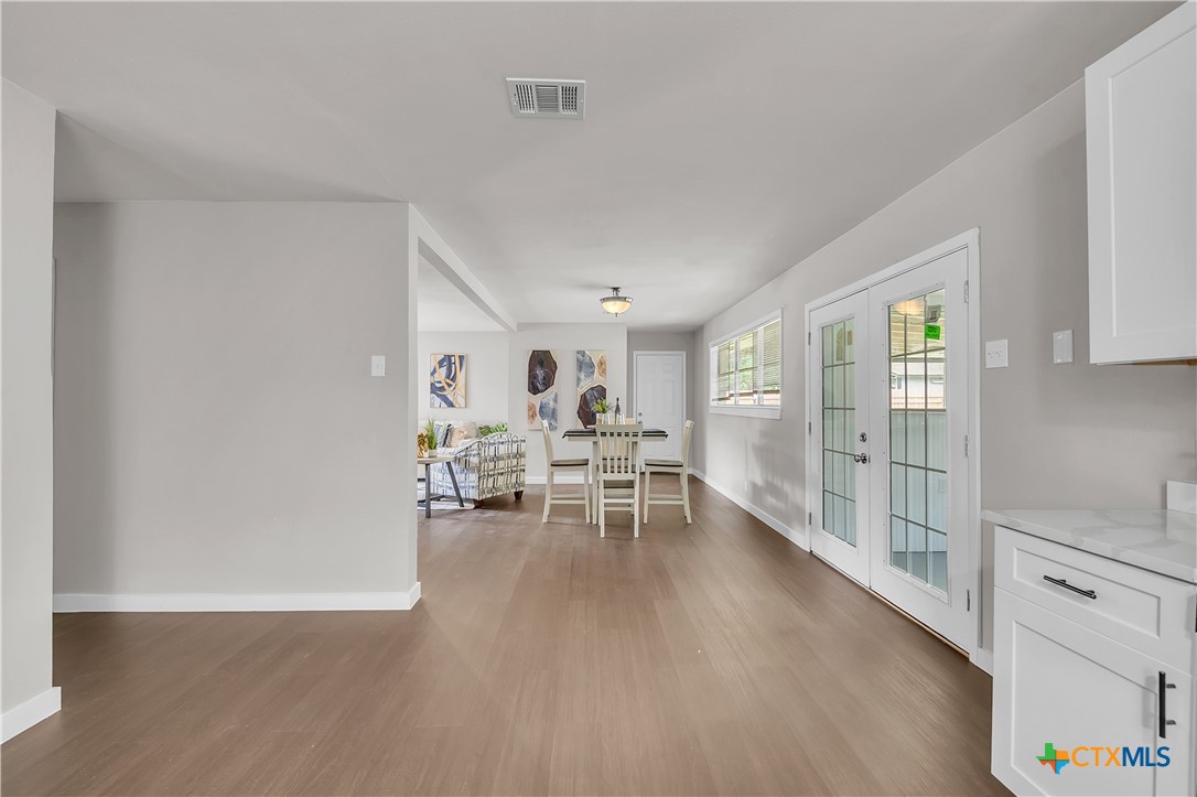 3310 Oakdale Drive Property Photo 8