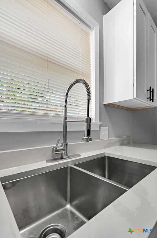 3310 Oakdale Drive Property Photo 11