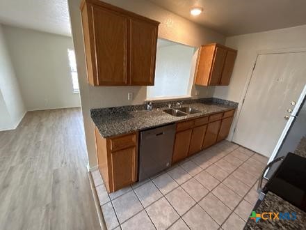 909 Mcdaniel Circle Property Photo 4
