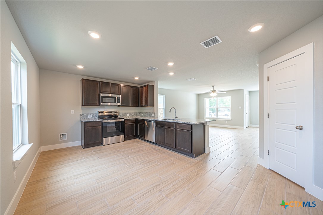 324 Mar Hill Street Property Photo 8