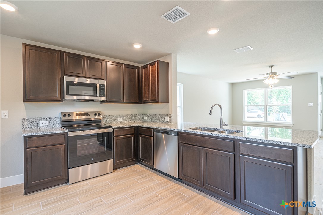 324 Mar Hill Street Property Photo 9