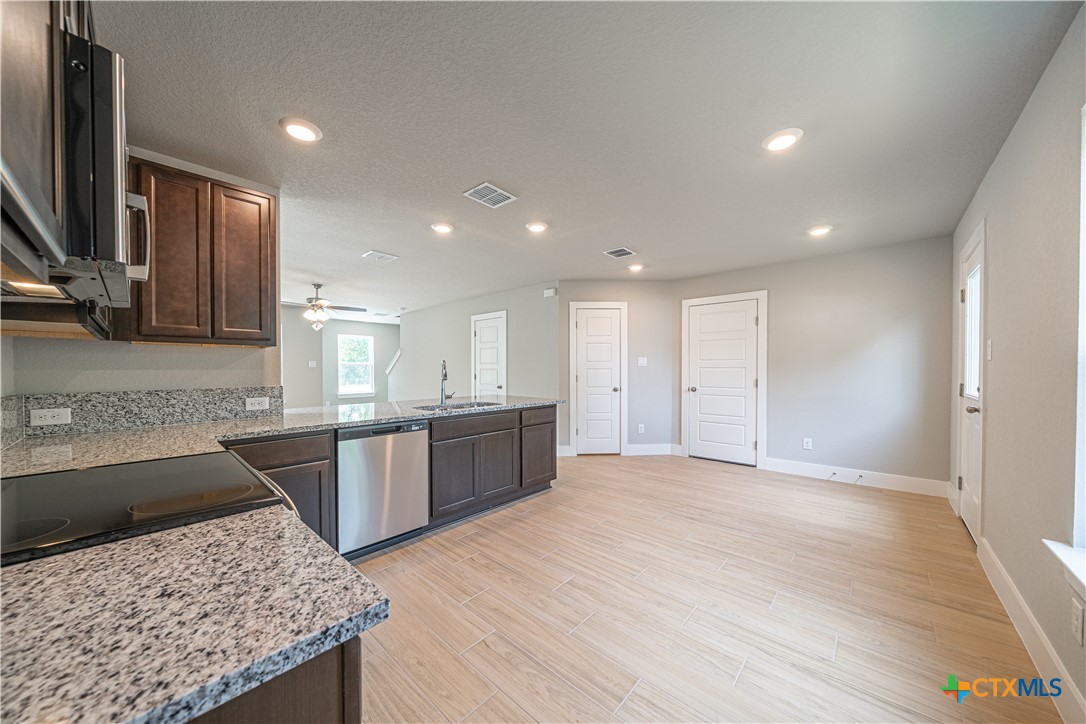 324 Mar Hill Street Property Photo 13