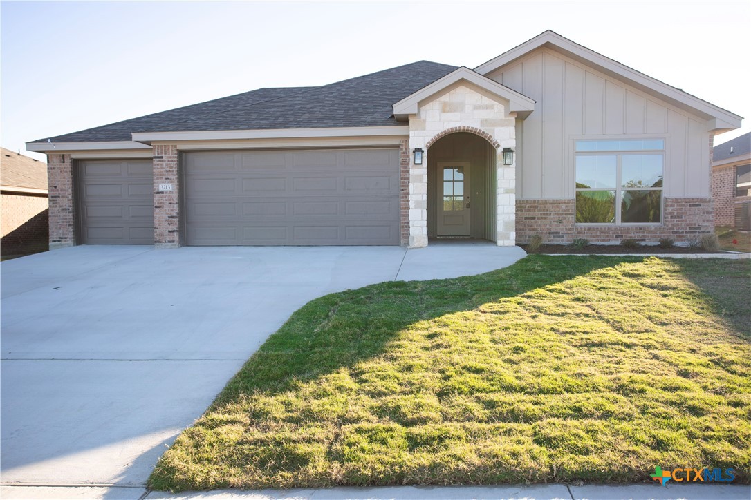 3213 Digby Drive Property Photo 1