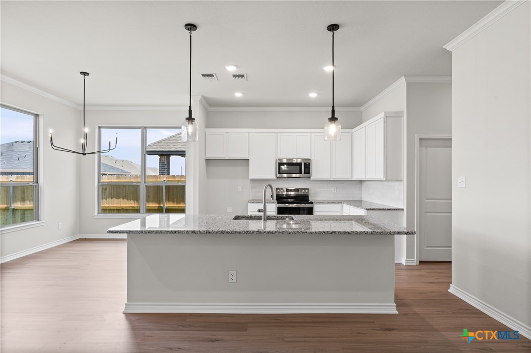 7102 Touchstone Drive Property Photo 8