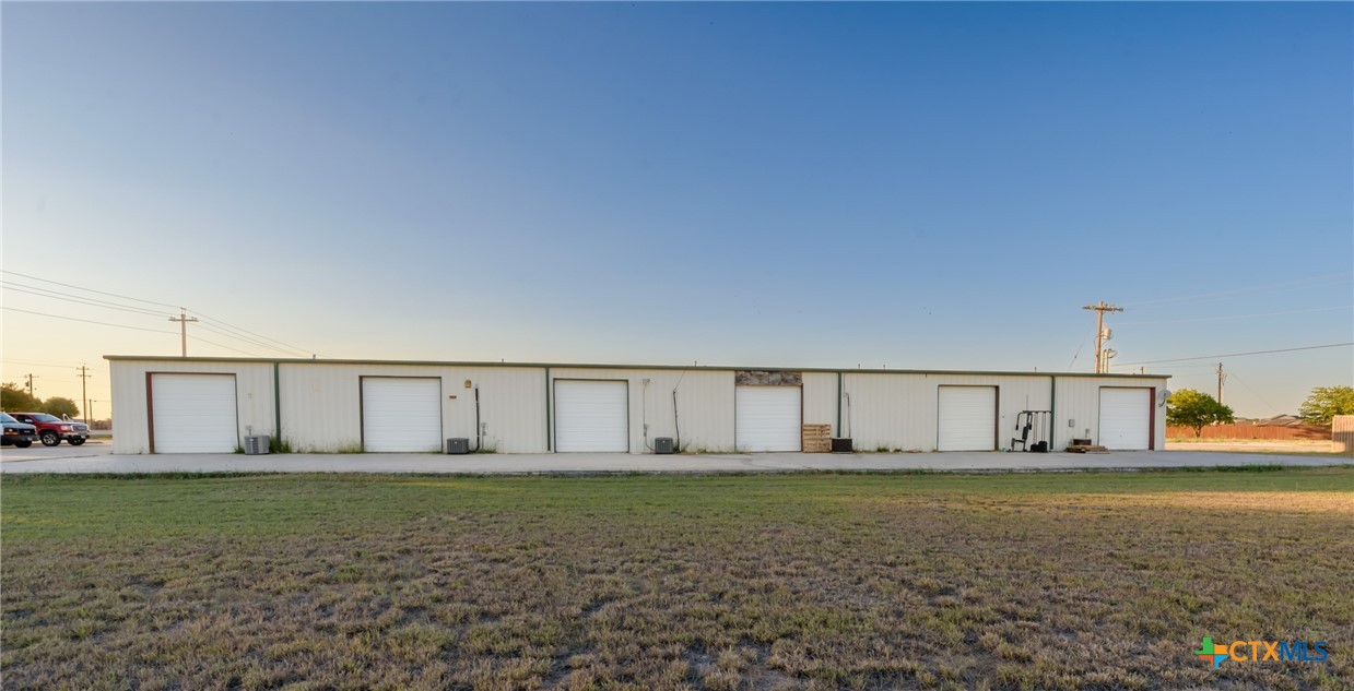 2331 N State Highway 46 Highway Property Photo 2