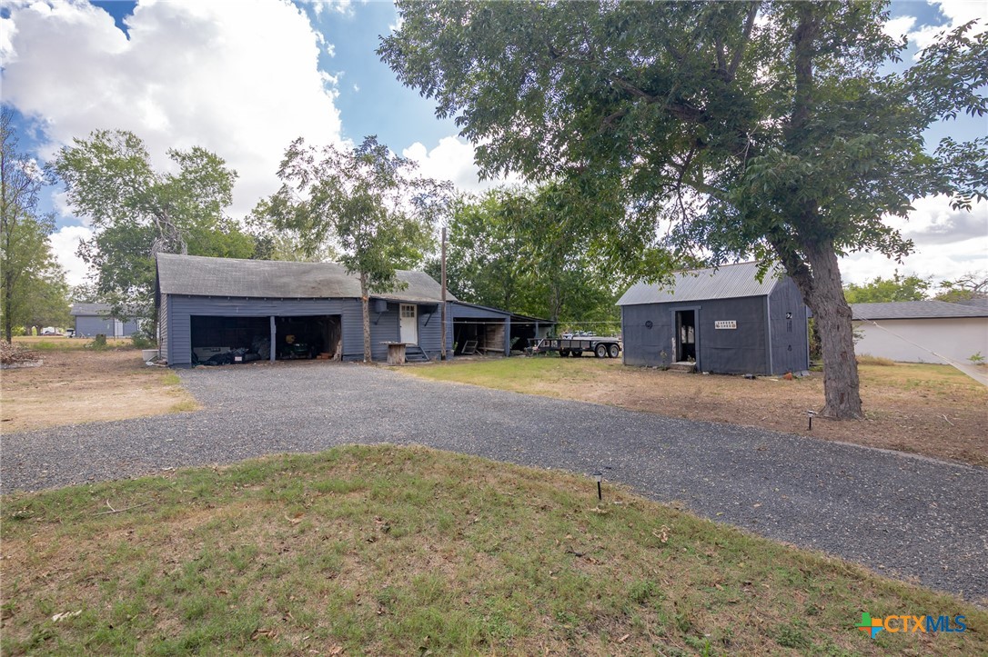 612 N Wilbern Property Photo 8