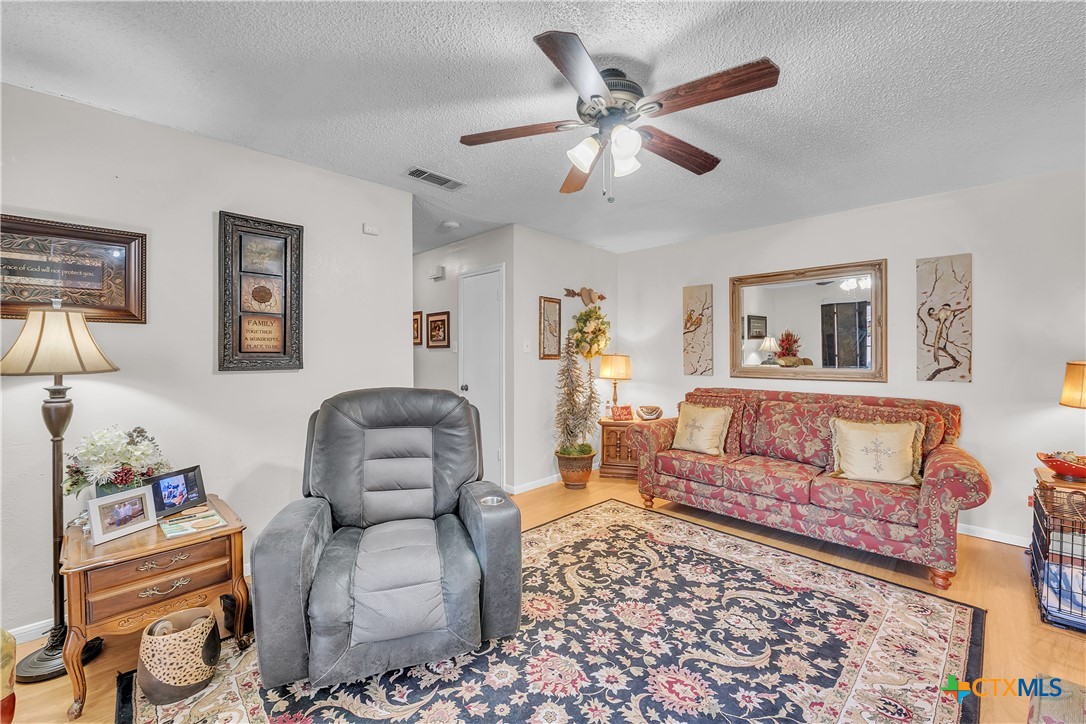 592741 Property Photo 6