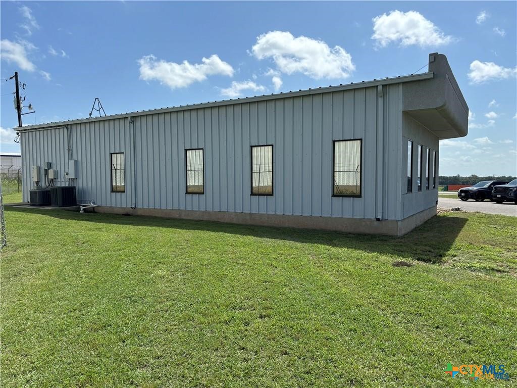 3040 W Interstate 10 Expressway Property Photo 5