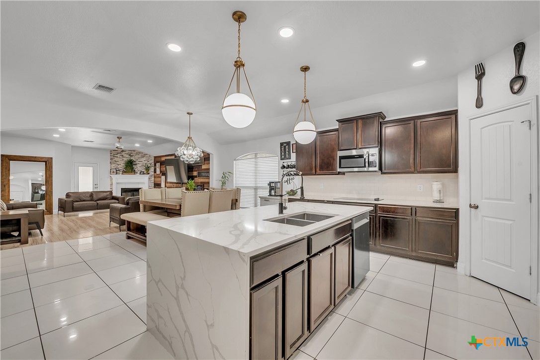 5577 Perdita Drive Property Photo 6