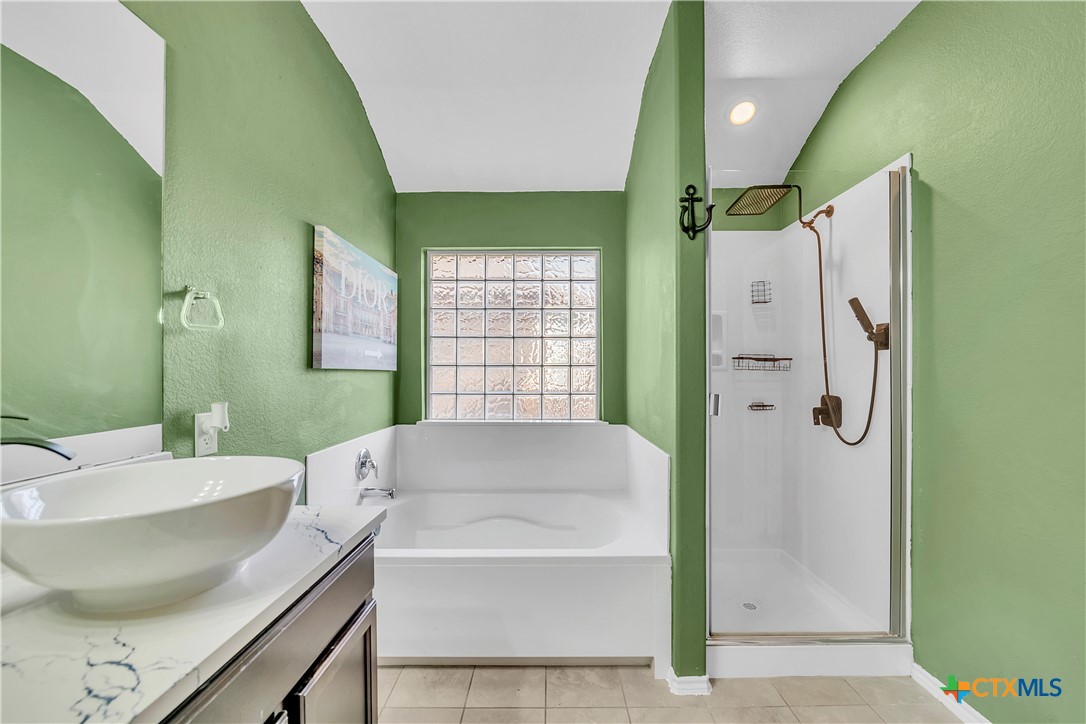 5577 Perdita Drive Property Photo 14