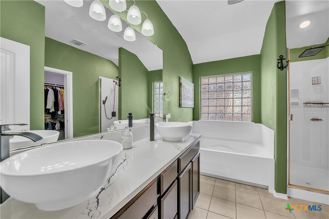 5577 Perdita Drive Property Photo 15