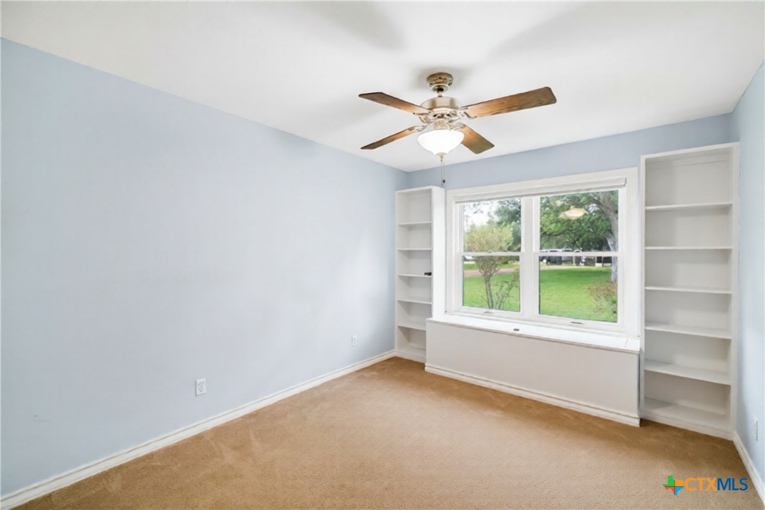 83 Lakeoak Property Photo 14