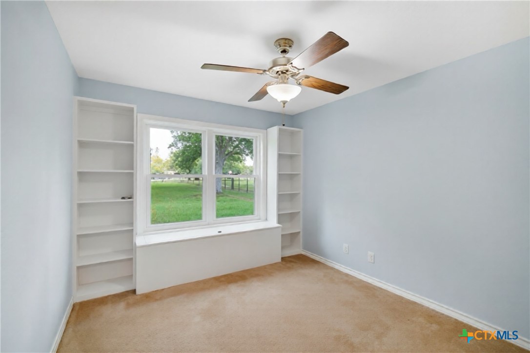 83 Lakeoak Property Photo 15