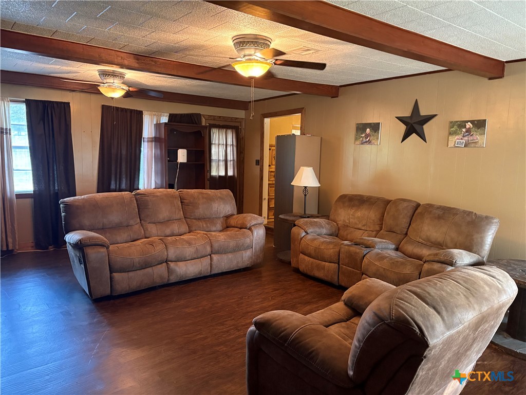 106 Crockett Street Property Photo 13