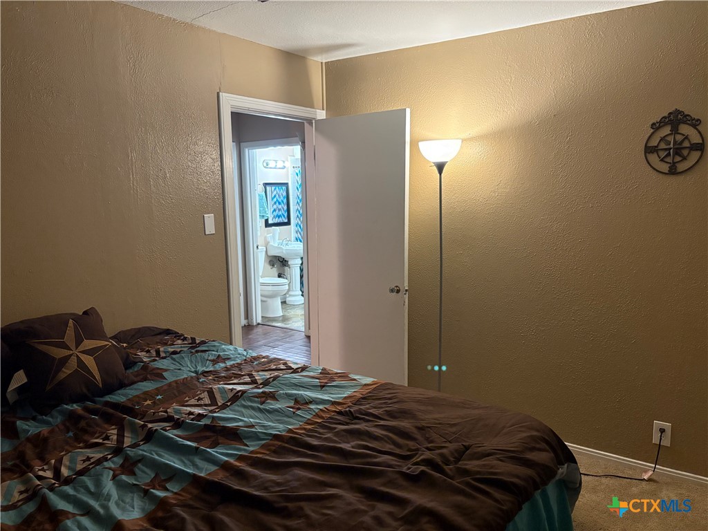 106 Crockett Street Property Photo 17