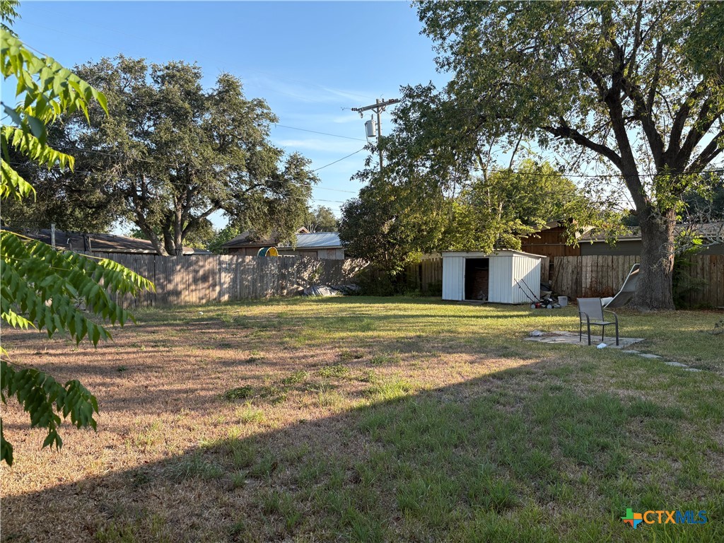 106 Crockett Street Property Photo 26