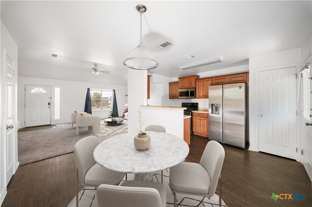 2624 Saulsbury Drive Property Photo 3