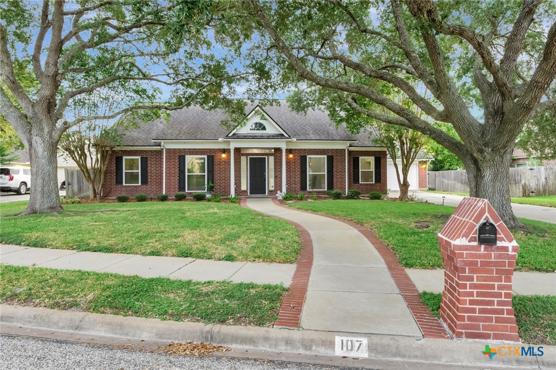 107 Masters Court Property Photo 1