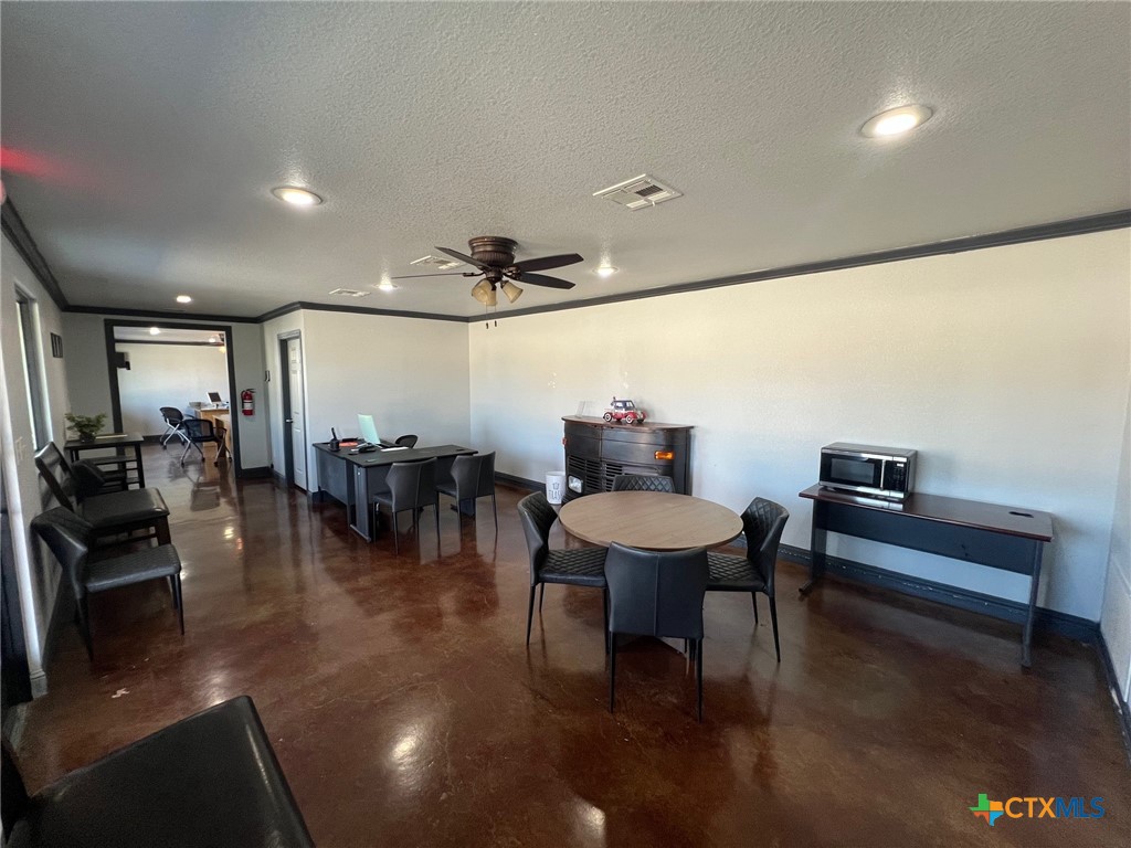 1800 E Rancier Avenue Property Photo 5
