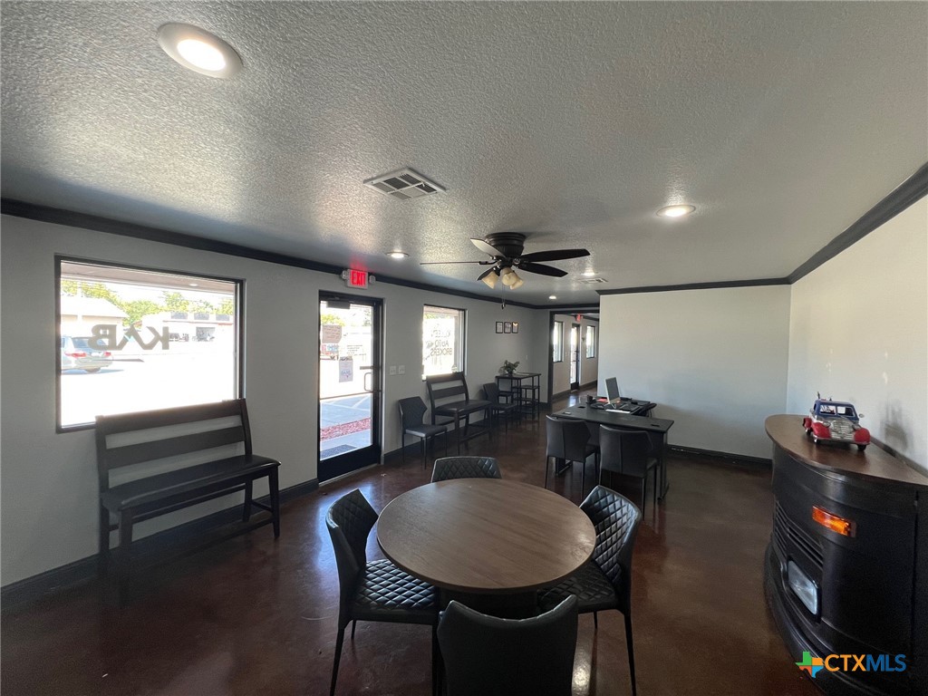 1800 E Rancier Avenue Property Photo 6