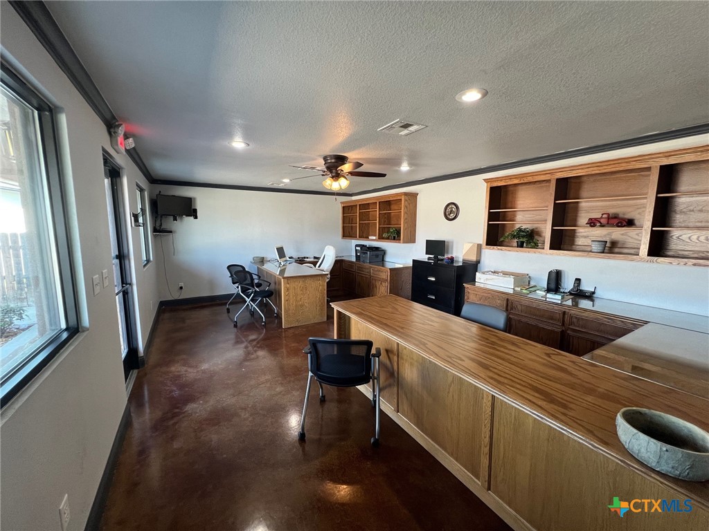 1800 E Rancier Avenue Property Photo 8