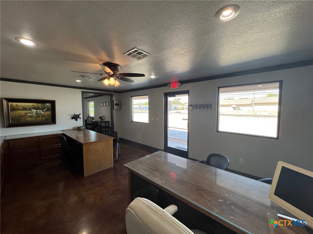 1800 E Rancier Avenue Property Photo 10