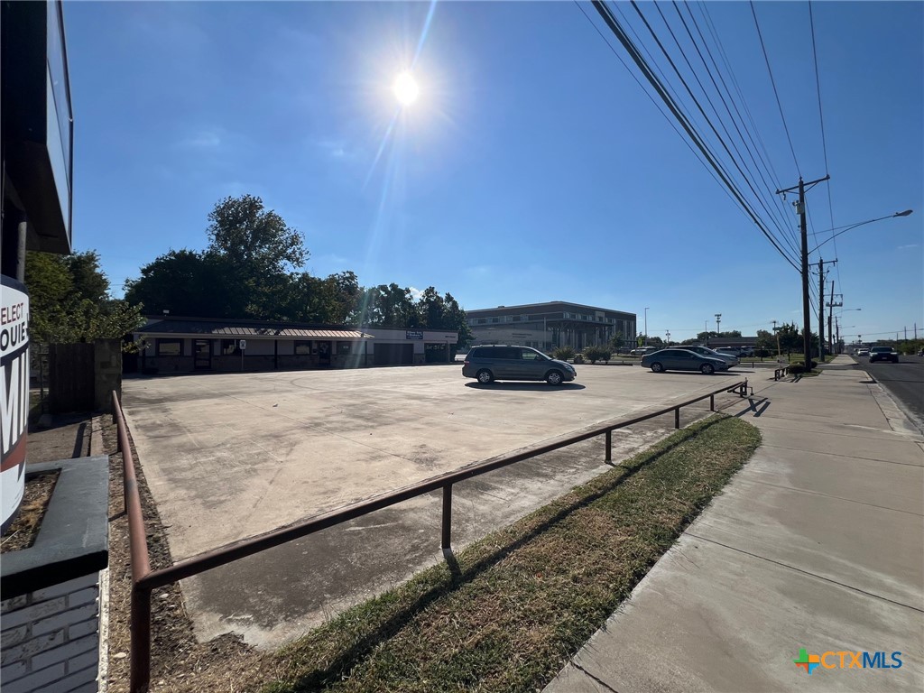 1800 E Rancier Avenue Property Photo 14