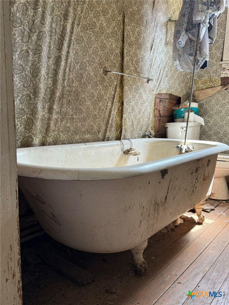 7555 Gin Road Property Photo 12