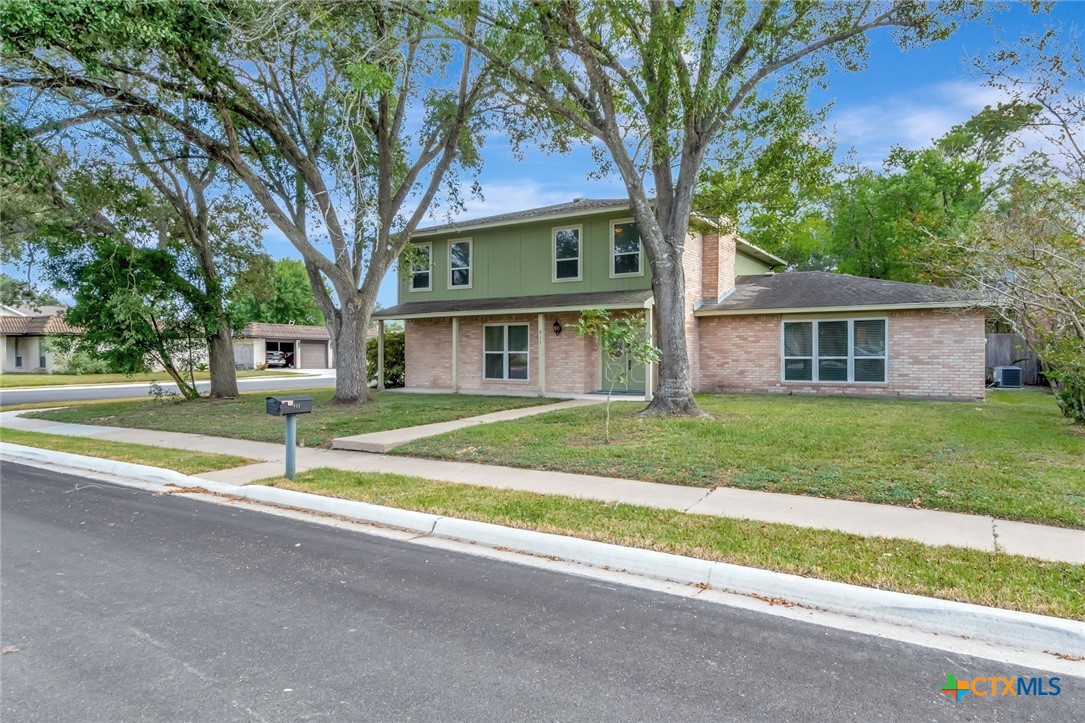 911 Westwood Street Property Photo 1