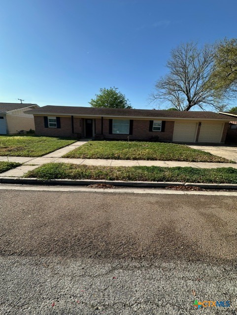 2403 E Locust Avenue Property Photo 1