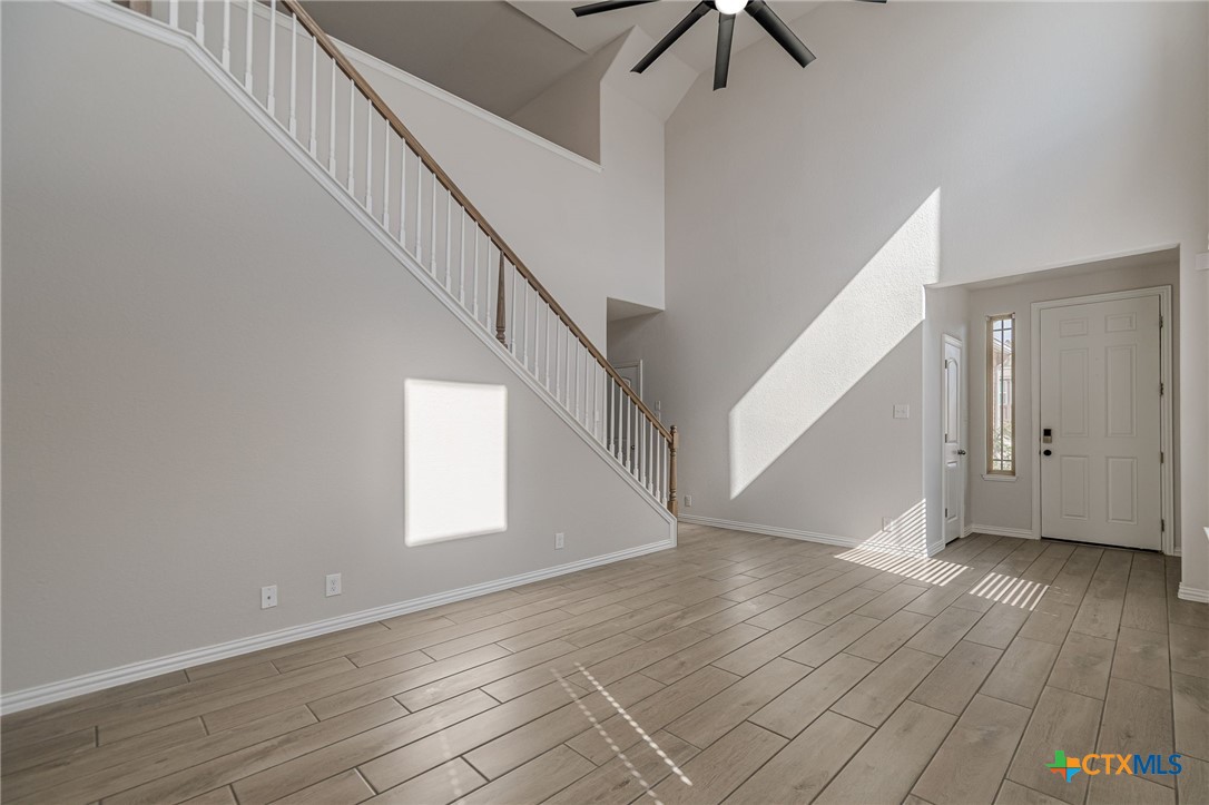 2063 Cowan Drive Property Photo 6