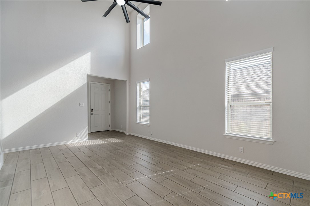 2063 Cowan Drive Property Photo 7