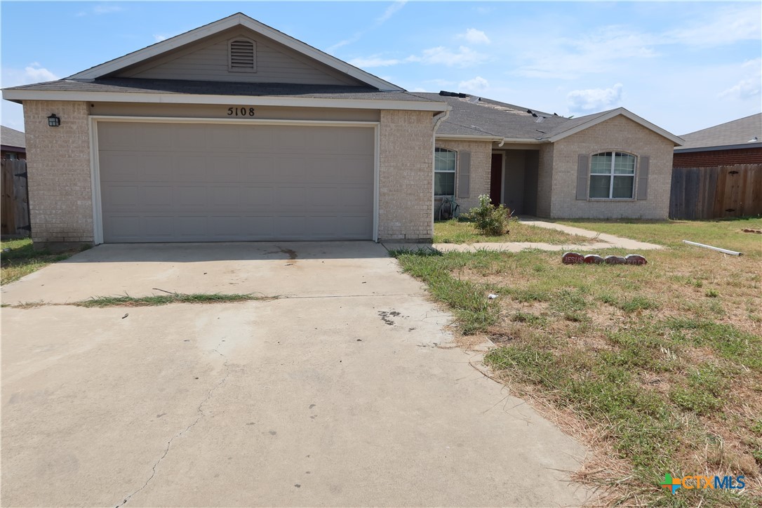 5108 Bridle Drive Property Photo 1