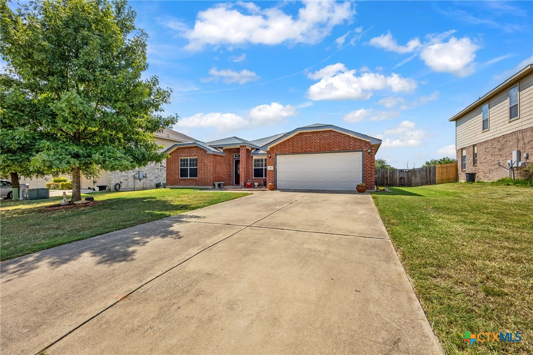 419 Cattail Circle Property Photo 1