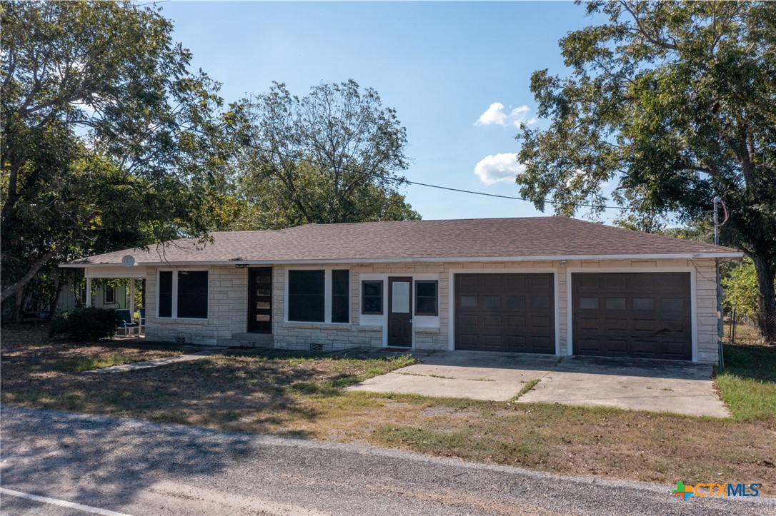 153 W Fm 884 Property Photo 1