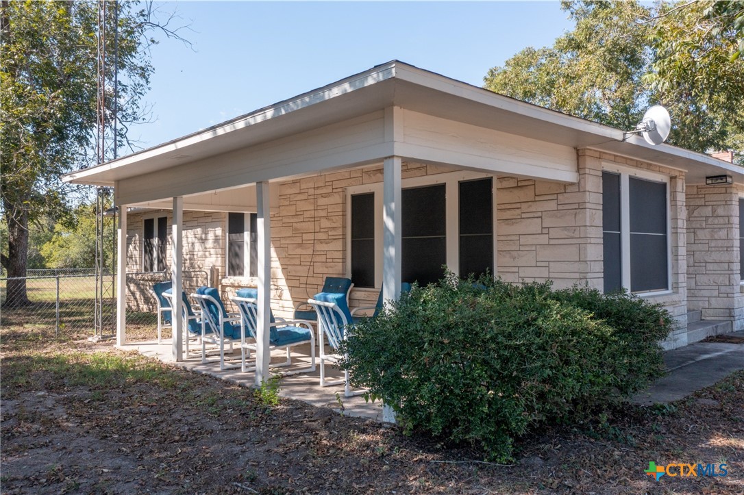 153 W Fm 884 Property Photo 3
