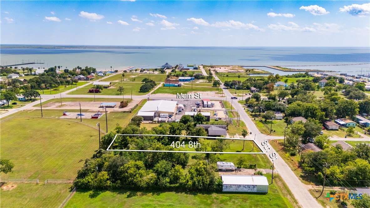 404 8th Street Property Photo 2