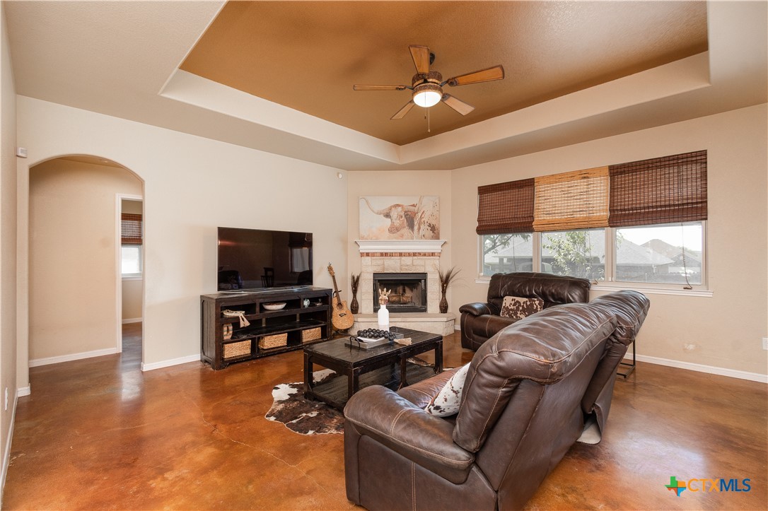 202 Weeping Willow Court Property Photo 3