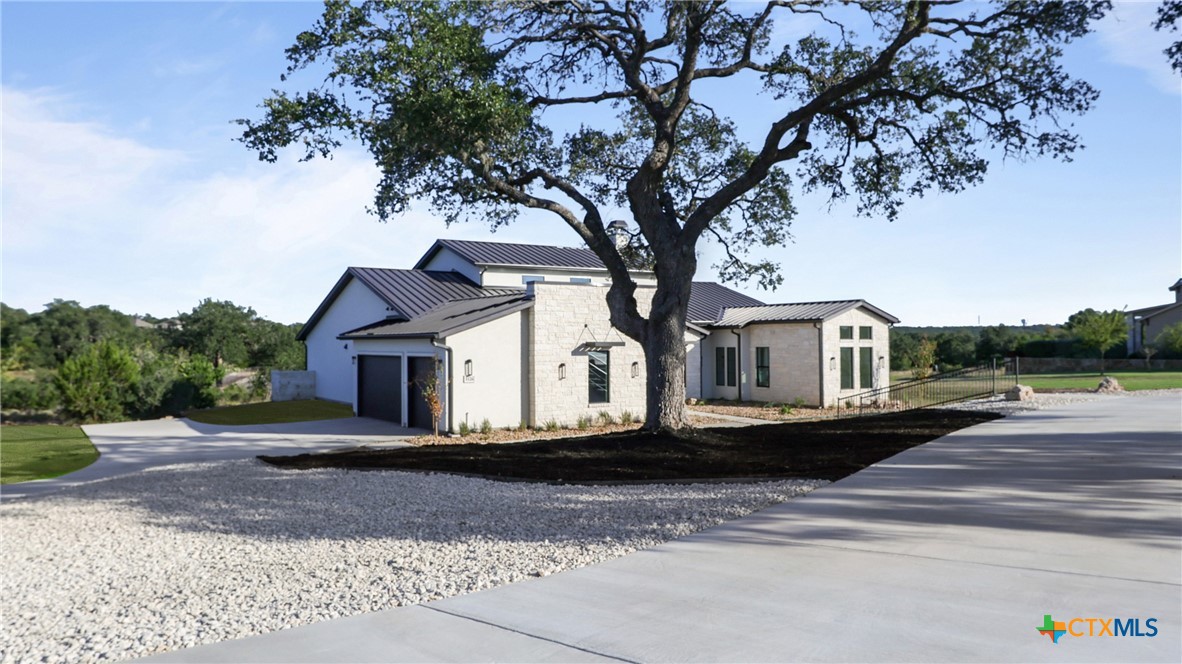 1126 Vintage Way Property Photo 8