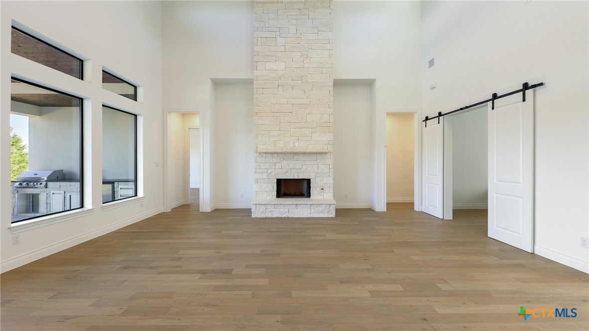 1126 Vintage Way Property Photo 15