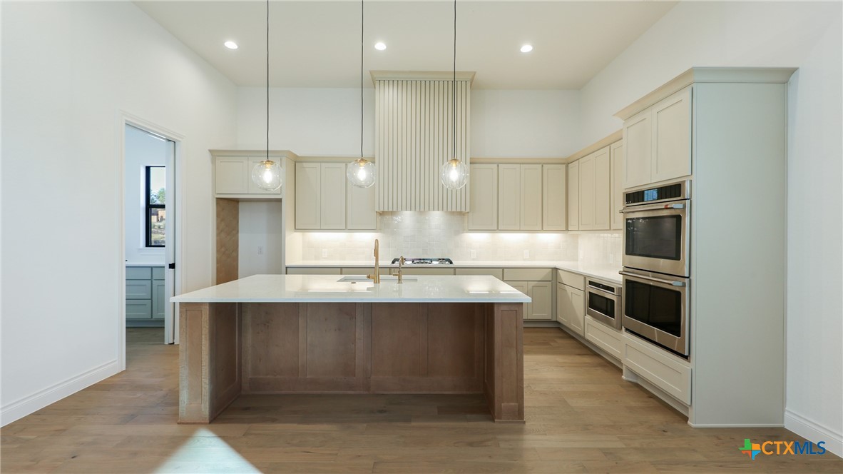 1126 Vintage Way Property Photo 19