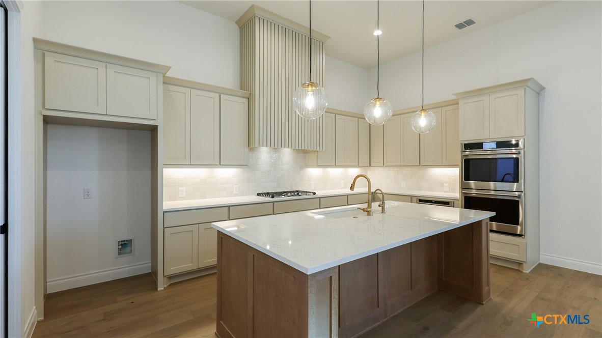 1126 Vintage Way Property Photo 20